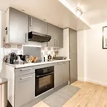 L Authentique T2 A A Deux Pas Du Rer B Porte De Paris Apartman
