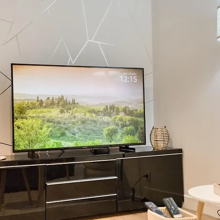 Appartement L Authentique T2 A A Deux Pas Du Rer B Porte De Paris