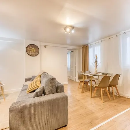 L Authentique T2 A A Deux Pas Du Rer B Porte De Paris Apartmán